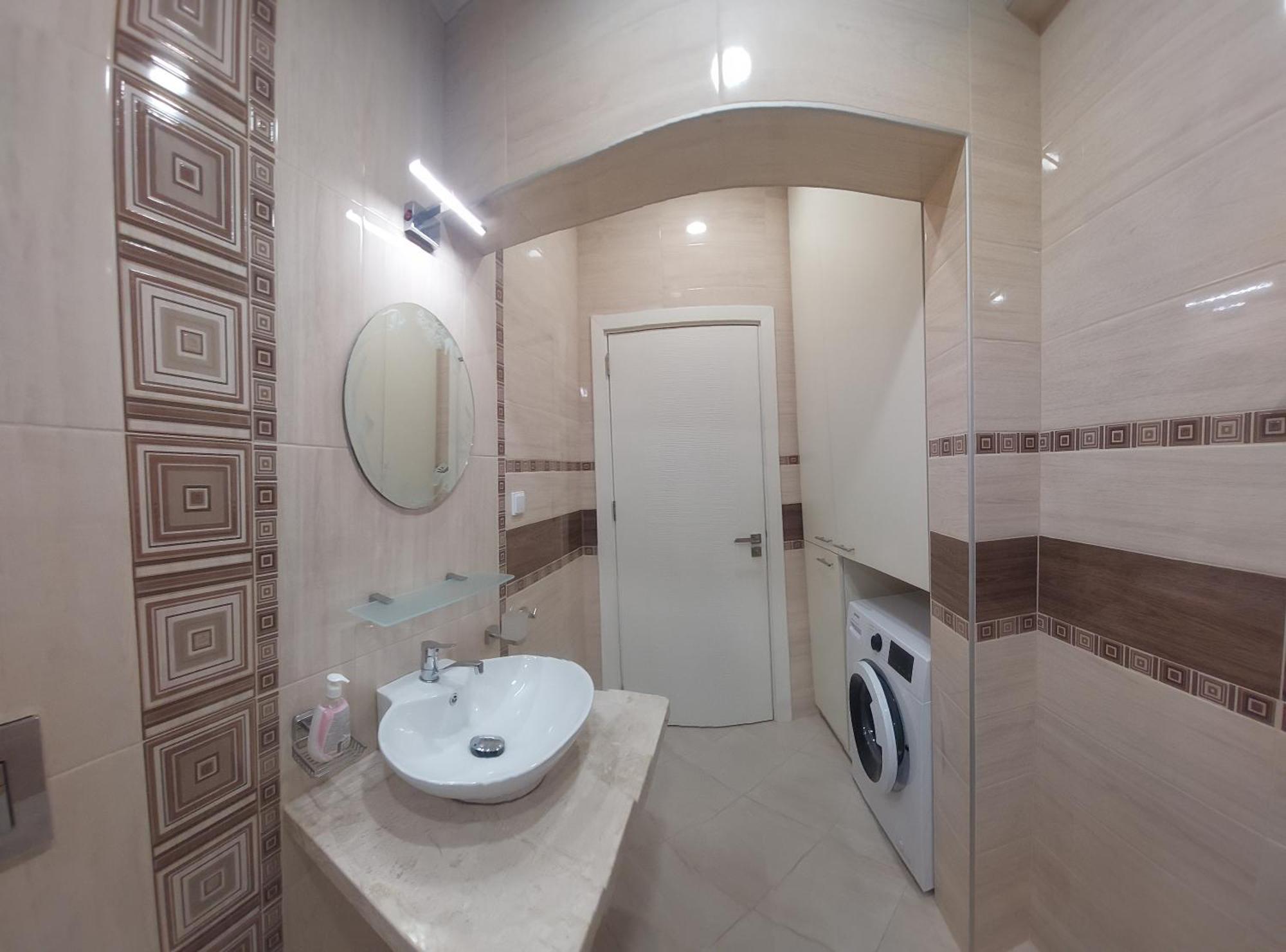 Апартамент Pink & Blue - 2Bdr With Balcony - Wi-Fi Varna Exteriör bild