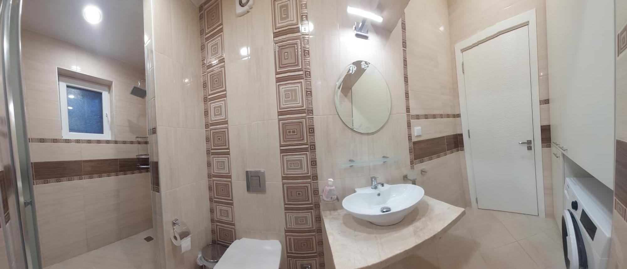 Апартамент Pink & Blue - 2Bdr With Balcony - Wi-Fi Varna Exteriör bild