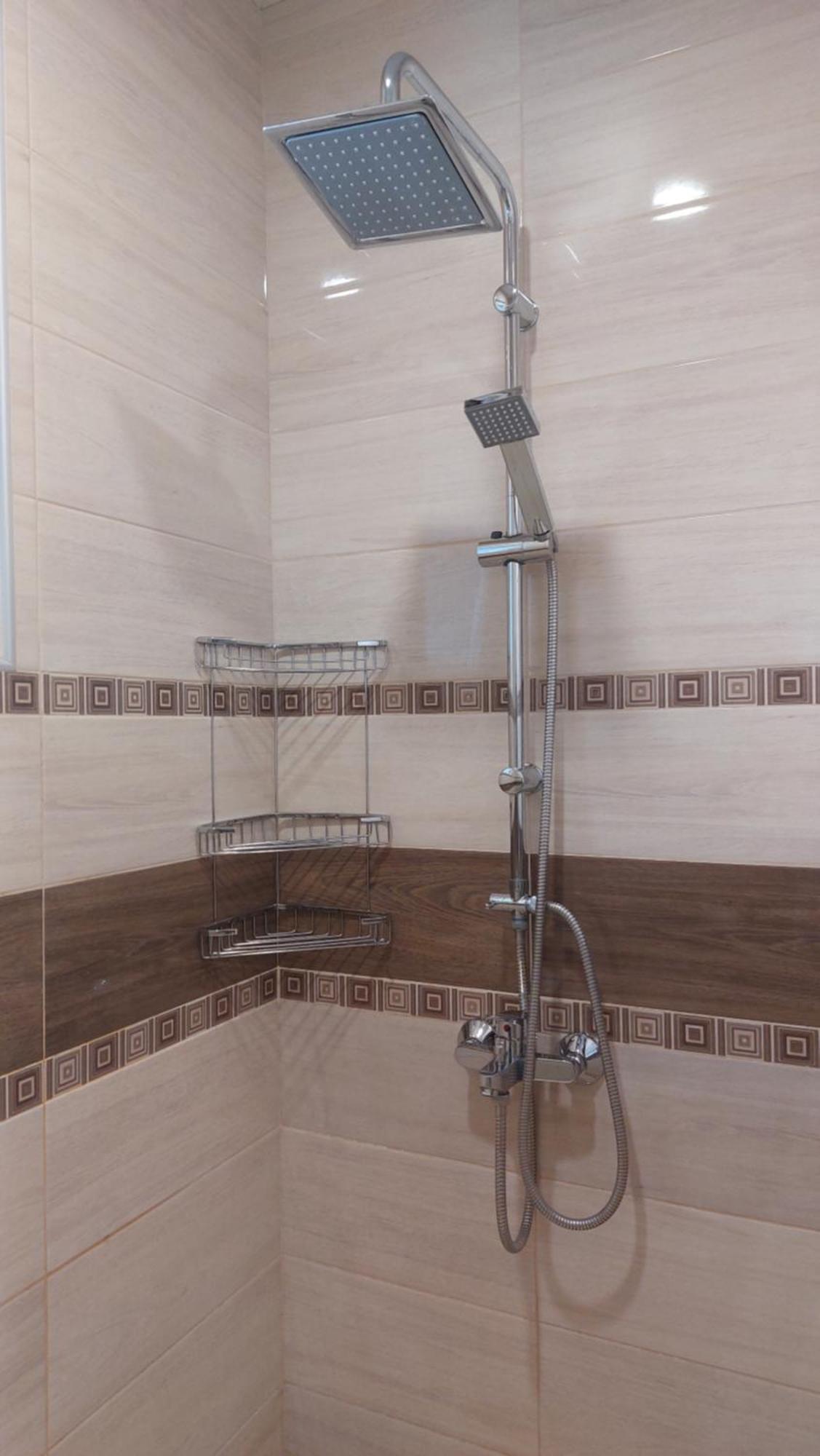 Апартамент Pink & Blue - 2Bdr With Balcony - Wi-Fi Varna Exteriör bild